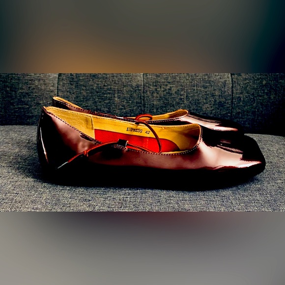NWOB Empress Australian made Square Toe Flats Burgundy Patent leather - Picture 6 of 14